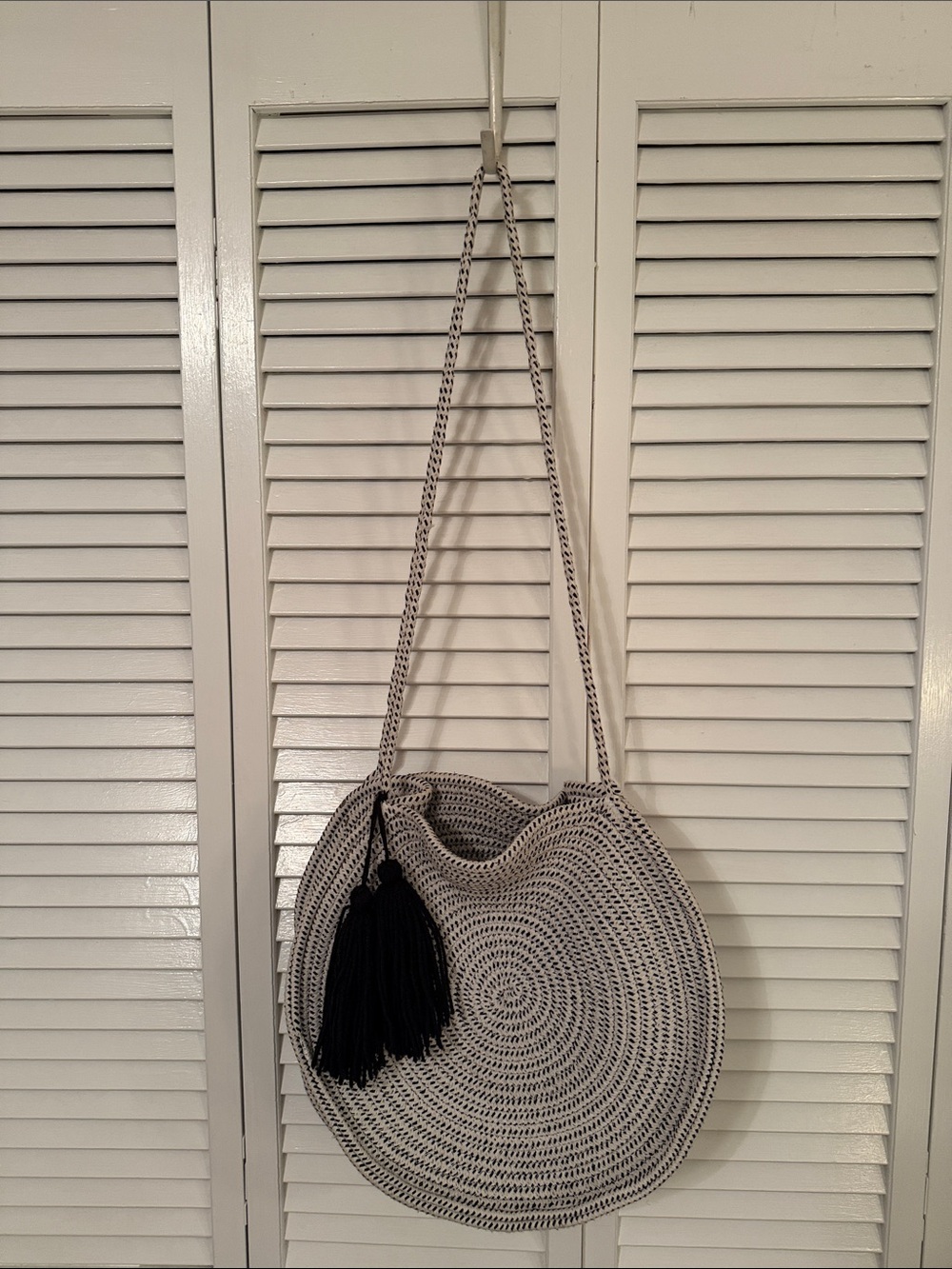 Mud Pie jute tote round Cream Woven Round Bag with Black Tassel